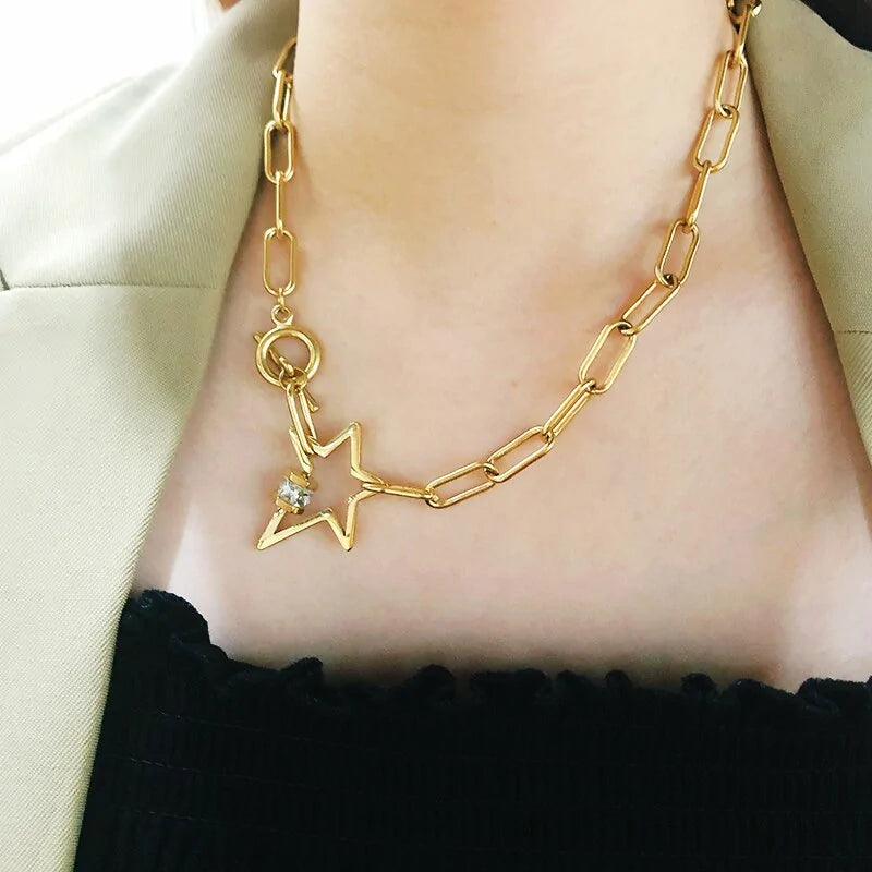 Collar de Estrella con Cierre de Acero Inoxidable Dorado